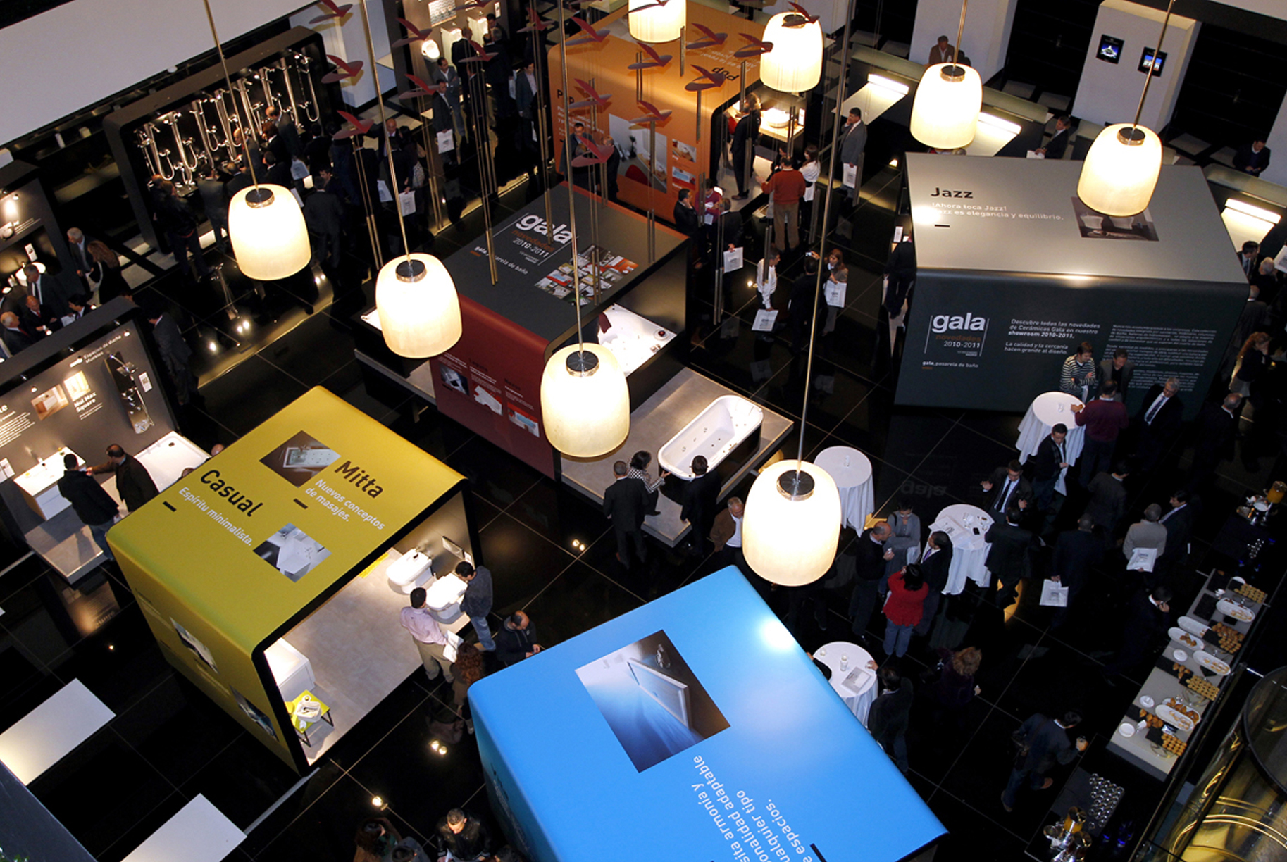 Estudi Blanc I Bàrbara Blanc I Disseny - Projectes - Showroom Gala, pasarel·la de bany