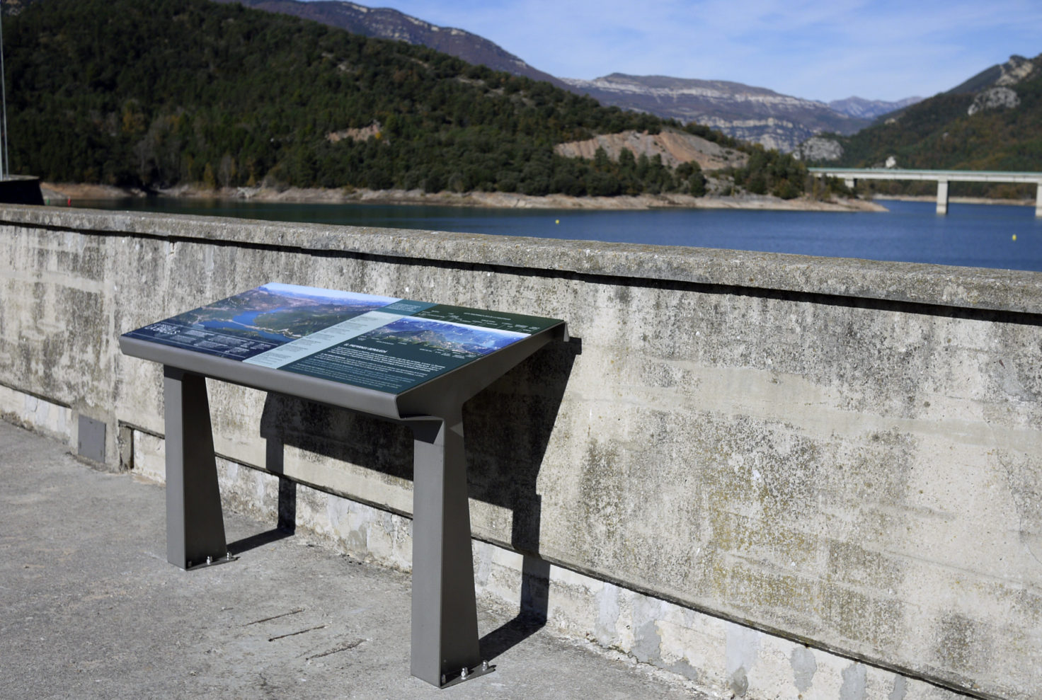 Estudi Blanc I Bàrbara Blanc I Disseny – Projectes – Centre d’interpretació de la presa de la Baells Estudi Blanc I Bàrbara Blanc I Disseny - Projectes - Centre d'interpretació de la presa de la Baells