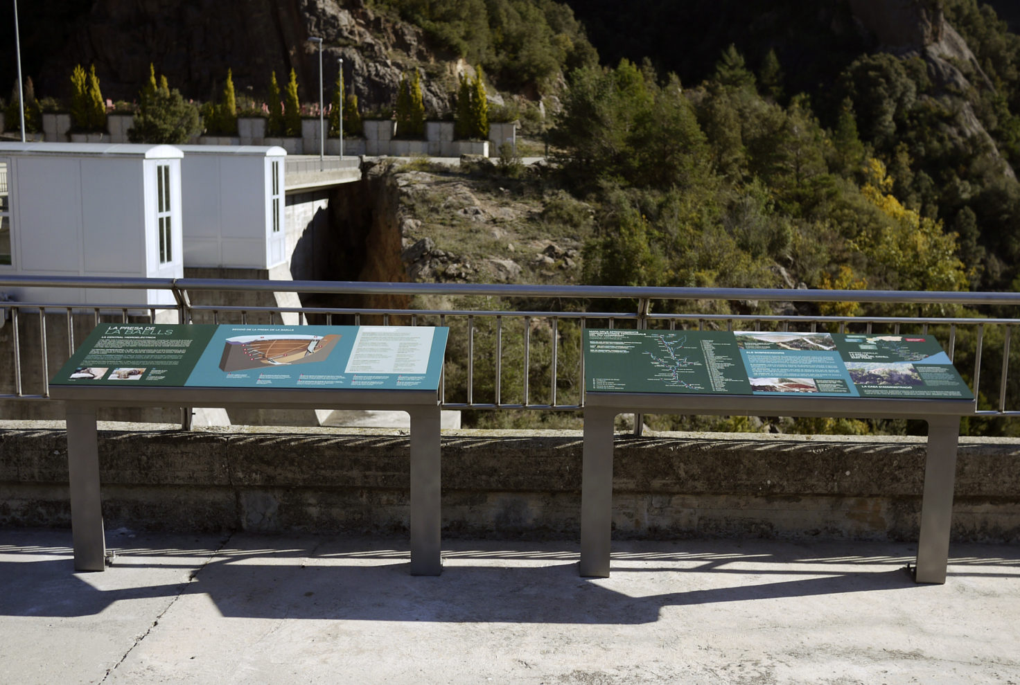 Estudi Blanc I Bàrbara Blanc I Disseny – Projectes – Centre d’interpretació de la presa de la Baells Estudi Blanc I Bàrbara Blanc I Disseny - Projectes - Centre d'interpretació de la presa de la Baells